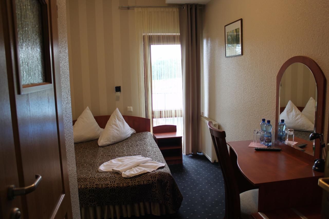 Hotel Oaza Prudnik Eksteriør billede